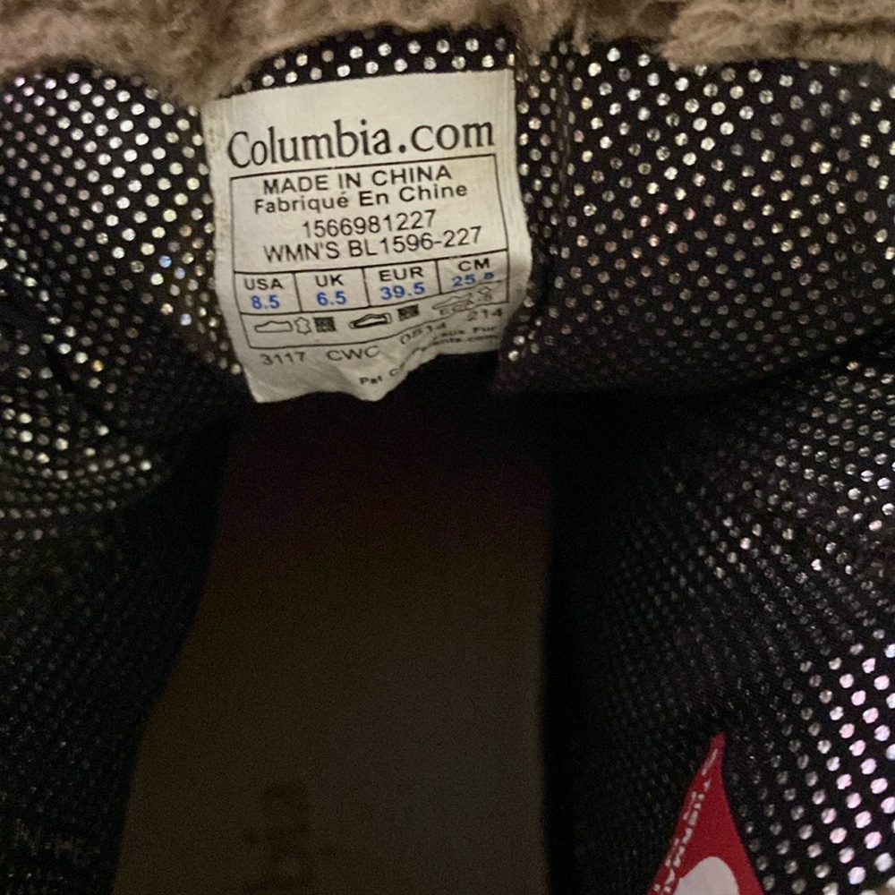 Columbia waterproof size 8.5 women’s boots. - Picture 4 of 4